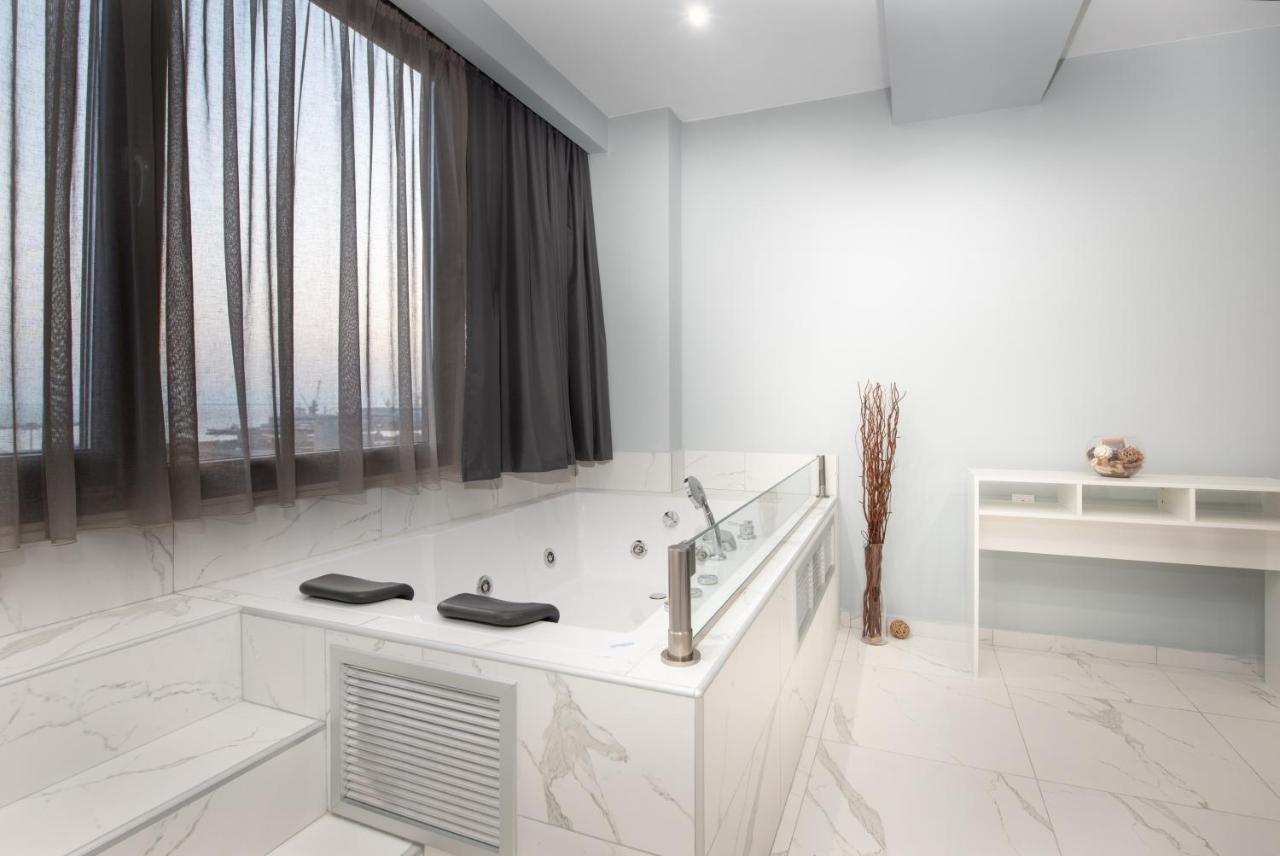 Sea & City Luxury Suite Thessaloniki Exterior foto